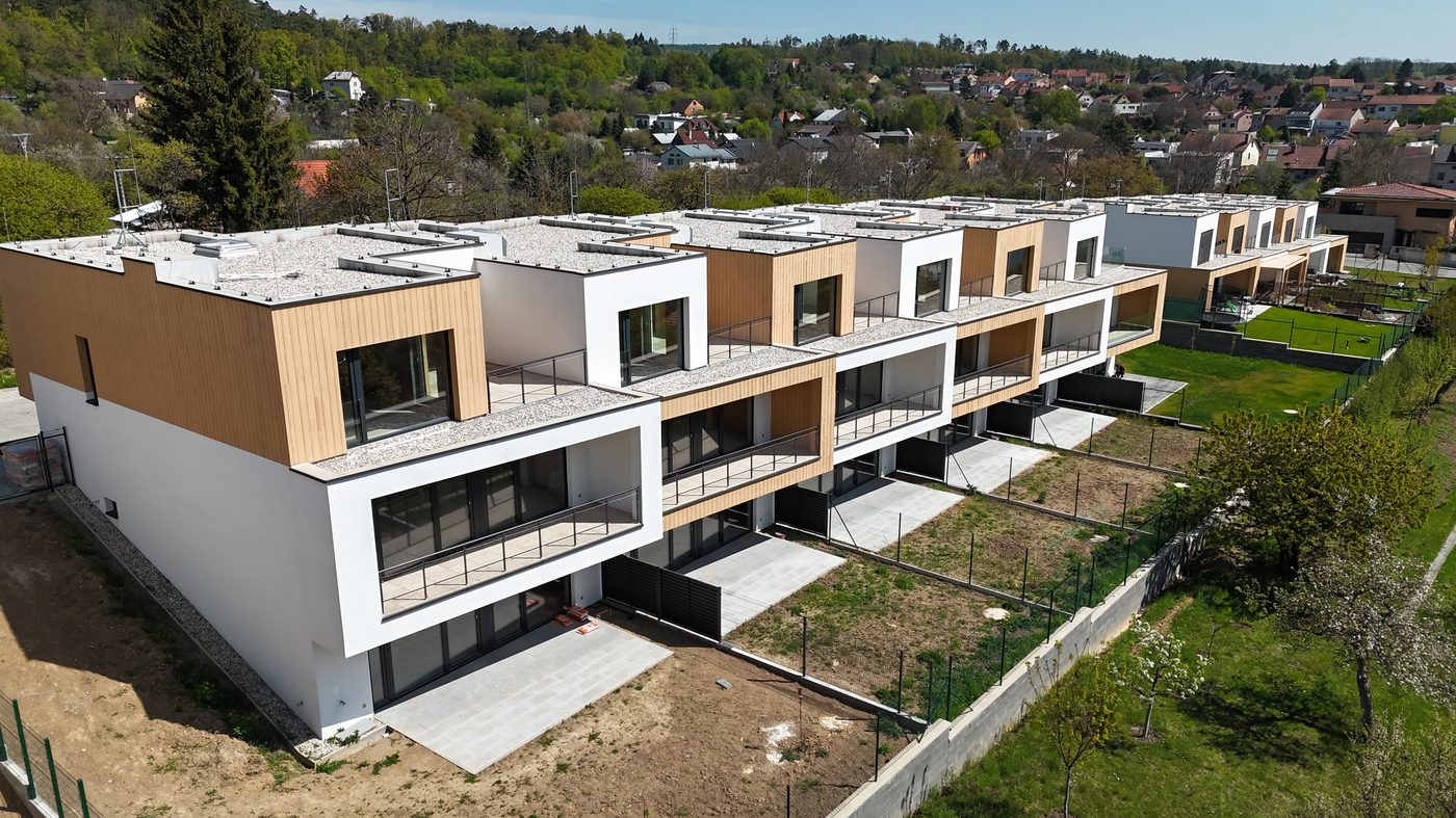 RD Houbařská pohled z boku